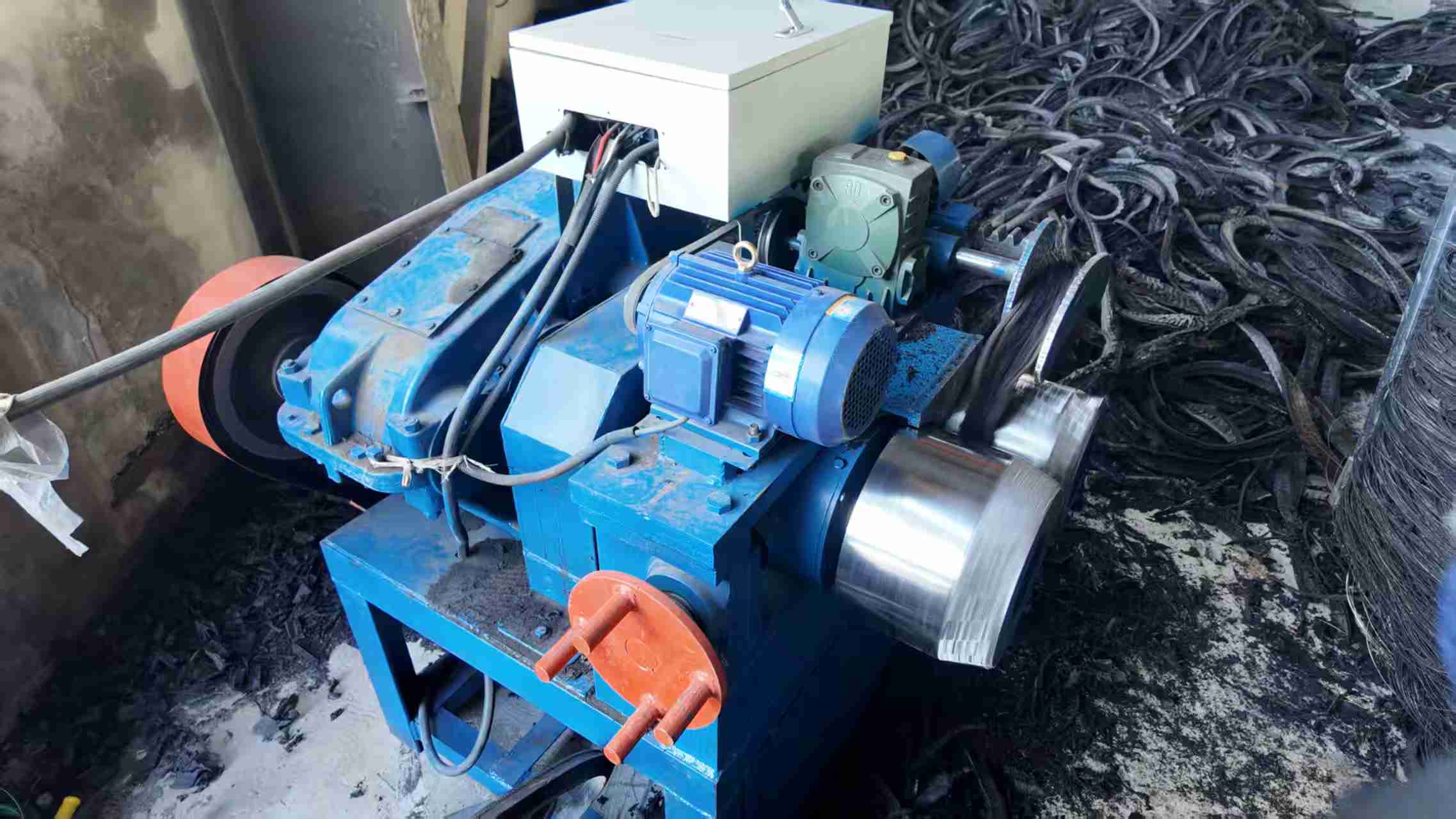Rubber Crusher 1000–1500